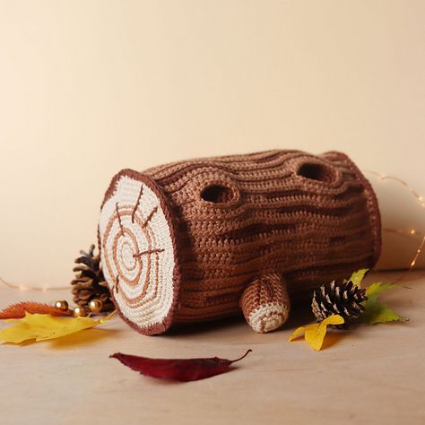 Ravelry: Amigurumi Advent 2021 pattern by Ilaria Caliri (aka airali), Irene Strange