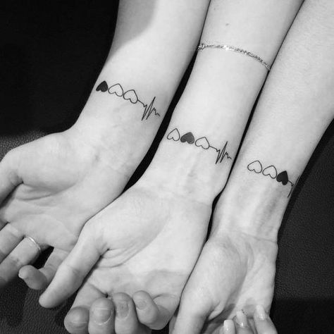 Minimalist Tattoo Meaning, Matching Best Friend Tattoos, Matching Sister Tattoos, Shape Tattoo, Sibling Tattoos, Tattoo Zeichnungen, Bff Tattoos, Tattoos Geometric, Friendship Tattoos