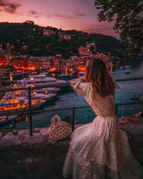 Portofino Italy Travel Guide by Fashion Travel Blogger to City of Tranquility Chic Travel Outfit, Italy Travel Outfit, Italy Travel Photography, London Travel Guide, Portofino Italy, Airport Travel, Italy Travel Tips, Travel Outfit Summer, Italy Travel Guide