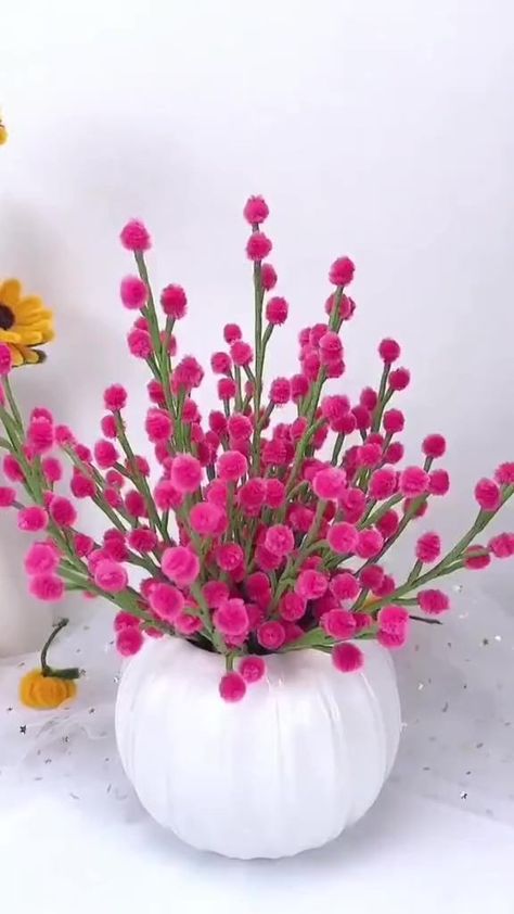 Clean Flowers, Pipe Cleaner Flowers, Diy Pipe, Pipe Cleaner Crafts, Flower Bouquet Diy, Handmade Flowers Fabric, Handmade Flowers Paper, Paper Flowers Craft, Diy Crafts Paper Flowers