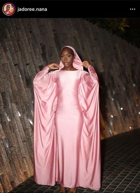 Pink silk dress Inspo West African Dress Styles, Senegalese Clothing, Eid Dress Ideas, Bubu Gown, Modest Dressing, Bubu Gown Styles, African Fabric Dress, African Outfits, Pink Silk Dress