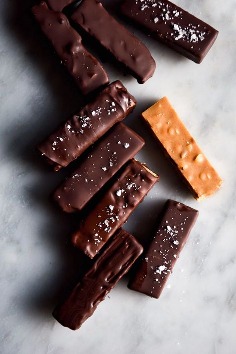 Chewy peanut butter bars with a chocolate coating (vegan, gluten free, FODMAP friendly, refined sugar free) - Georgeats Dipped Granola Bars, Coconut Sugar Recipes, Chocolate Granola Bars, How To Make Oats, Liquid Sugar, Toasted Oats, Healthy Version, Fodmap Friendly, Chocolate Granola