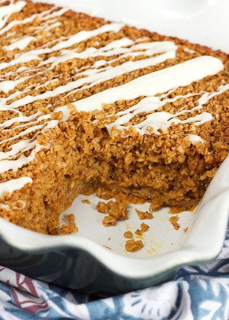 Easy Gingerbread Baked Oatmeal Recipe | TheSuburbanSoapbox.com Gingerbread Baked Oatmeal, Oatmeal Granola, Baked Oatmeal Recipe, Easy Gingerbread, Baked Oatmeal Recipes, Hot Cereal, Breakfast Bites, Oatmeal Recipe, Recipe Girl