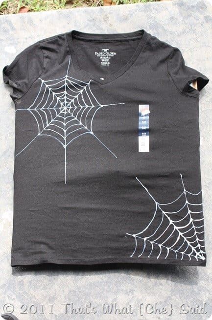 Spider Web Cape Diy, Charlotte's Web Costume Diy, Diy Spider Web Costume, Halloween Tshirt Diy, Spider Web Costume, Diy Halloween Shirts, Spider Shirt, Spider Costume, Halloween Jokes