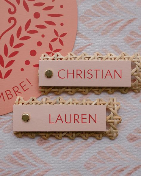 Rattan Wedding Invitation, Rattan Table Decor, Cane Wedding Decor, Unique Name Cards Wedding, Rattan Wedding Decor, Wedding Rattan, Name Card Wedding, Pink Place Cards, Rattan Wedding