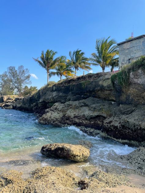 Cuban Beach Aesthetic, Cuba Travel Aesthetic, Caribbean Travel Aesthetic, Cuba Scenery, Cuba Beach Aesthetic, Cuba Aesthetic Beach, Antigua Aesthetic, Havana Cuba Aesthetic, Havana Aesthetic