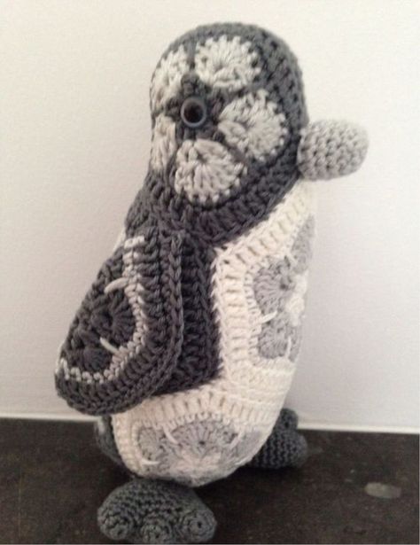 Amigurumi with Crochet African Flower African Flower Crochet Animals, African Flower Crochet, Crochet African Flowers, Flower Toy, Crochet Penguin, Crochet Birds, African Flowers, Crochet Hexagon, Flower Crochet