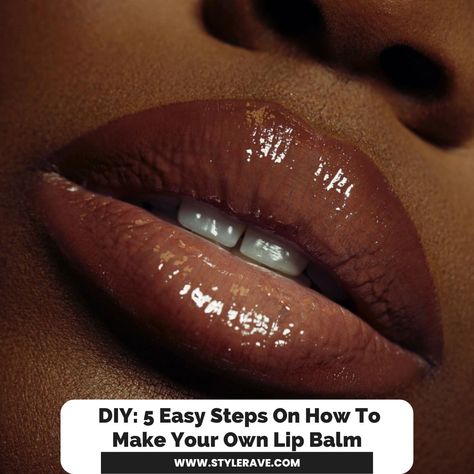 Learn how to make Lip Balm with Vaseline and Lipstick Diy Lip Plumper Homemade, Lip Stain Diy, Bigger Lips Naturally, Easy Lip Balm, Diy Lip Plumper, Diy Lip Balm Recipes, Vaseline Lip, Small Lips, Lip Balm Recipes