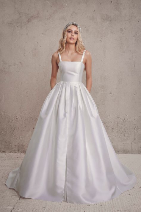 Collections - Vagabond Bridal - Wedding and Bridal Wear Vagabond Wedding Dresses, Vagabond Bridal, Alt Wedding, Silk And Lace, Tulle Sleeves, The Modern Bride, Lace Wedding Dresses, Online World, Wedding Vibes