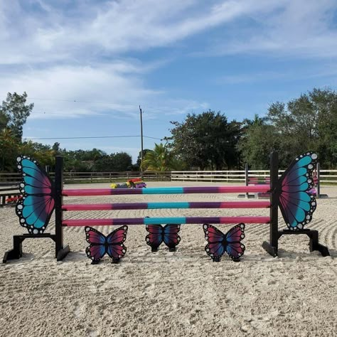 Jump Poles Painting, Horse Jumps Painting, Horse Jumps Painting Ideas, Painting Horse Jump Poles, Horse Jump Pole Designs, Horse Jump Paint Ideas, Horse Jumps Ideas, Horse Jump Ideas, Luxury Horse Barns