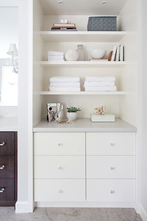 Beautifully styled bathroom nook featuring built-in drawers paired with nickel hardware topped with a gray counter. Bathroom Built Ins, Bathroom Basket Storage, Linen Closet Organization, Bathroom Closet, Bathroom Storage Shelves, Room Shelves, Bathroom Storage Organization, Room Closet, Trendy Bathroom