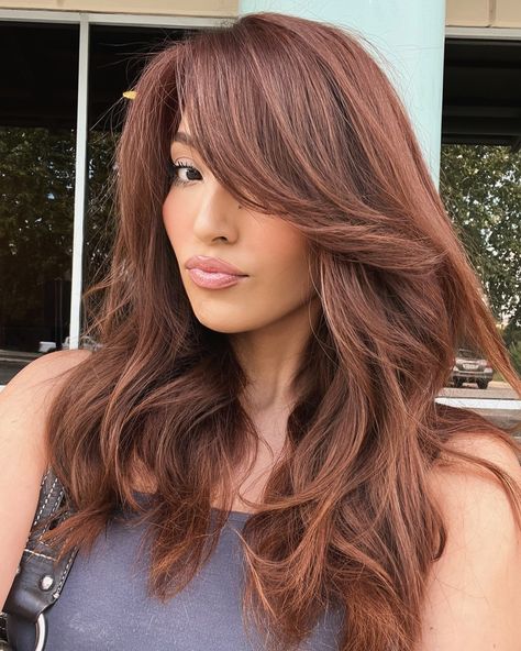 Russet Brown Hair Is Having A Moment And We Have The Inspo Pics Copper Brown Highlights, Redish Brown Hair Color, Redish Brown Hair, Brown Auburn Hair, Red Brown Hair Color, Copper Brown Hair, Root Smudge, Warm Brown Hair, Reddish Brown Hair