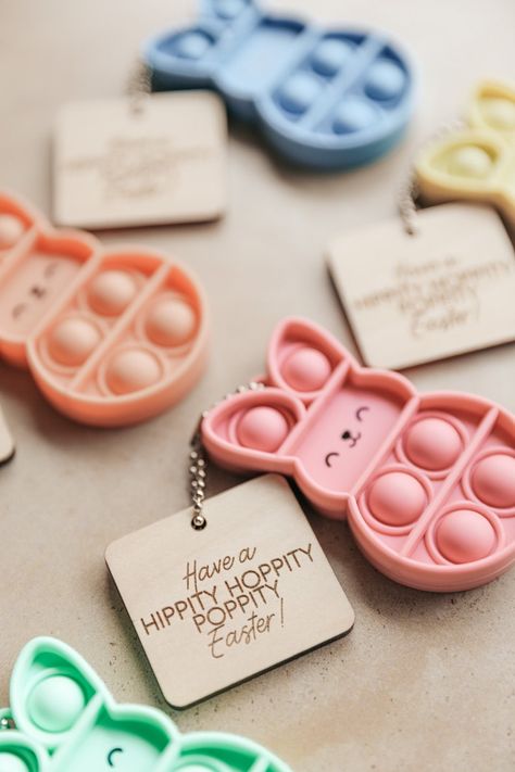 Easter Gift Fidget Toys Teacher Gift Idea Easter - Etsy Kid Easter, Hippity Hoppity, Easter Toys, Easter Gifts For Kids, Easter Peeps, Wooden Tags, April 7, Easter Gifts, Easter Kids