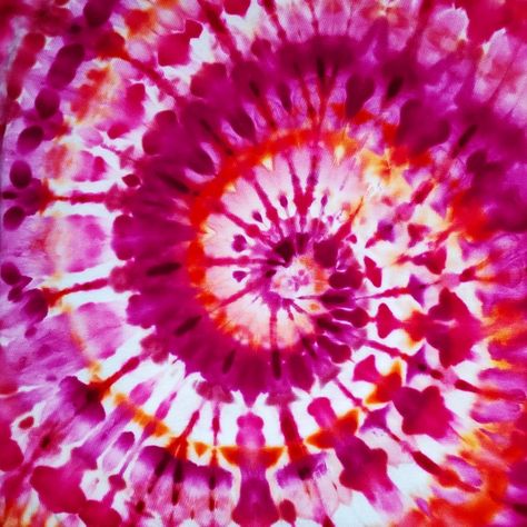 Tie Dye Aesthetic, Tie Dye Ideas, Kid Friendly Art, How To Tie Dye, Tie Dye Rainbow, Background Ideas, Cute Wallpaper For Phone, Art Club, College Life