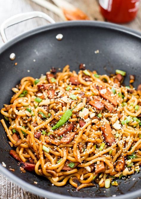 Asian Style Udon Noodles with Pork and Mushrooms Easy Udon, Pork And Mushrooms, Pork Udon, Udon Noodles Recipe, Udon Recipe, Asian Noodle Recipes, Jo Cooks, Asian Noodles, Udon Noodles