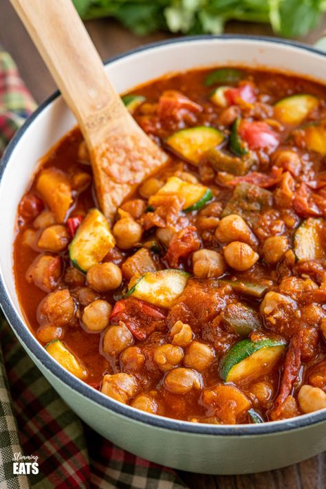 Vegetable Chilli Recipe, Vegetable Chilli, Vegetarian Chilli, Sw Recipes, Vegan Chilli, Chickpea Chili, Vegetable Chili, Dinner Vegetarian, Vegetarian Chili Recipe