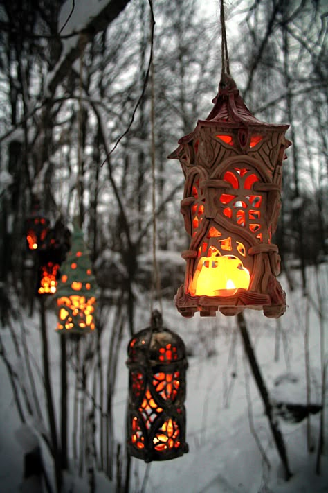 Ornate Lantern, Beautiful Lanterns, The Skye Boat Song, Lanterns Light, Lantern Ideas, Vintage Lanterns, Red Lantern, Travel Decor, Candle Lanterns