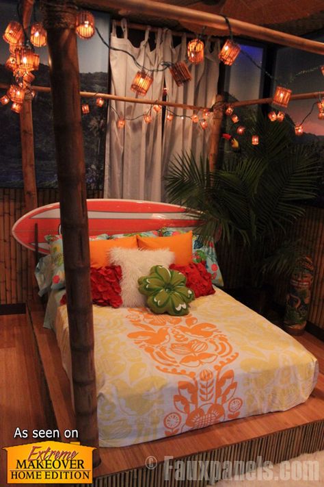 Hawaiian Theme Bedrooms, Danish Room, Hawaiian Bedroom, Tropical Room Decor, Beach Style Bedroom, Room Wishlist, Beach Room Decor, Tropical Bedrooms, Tiki Lounge