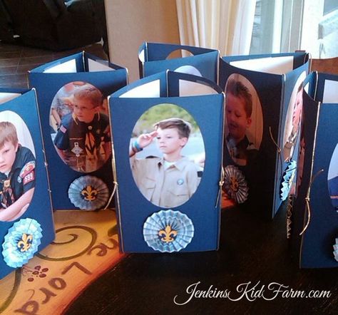 Jenkins Kid Farm: Blue and Gold Banquet Centerpiece - Tri-fold Photo Frame Like this. Cub Scout Blue And Gold Centerpieces, Arrow Of Light Ceremony, Blue And Gold Banquet, Cub Scout Crafts, Tiger Scouts, Cub Scouts Tiger, Banquet Centerpieces, Eagle Scout Ceremony, Cub Scout Activities