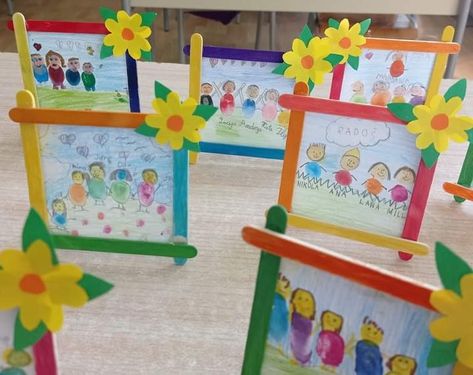 Family Art For Kindergarten, Family Art Activities For Preschool, International Family Day Craft, Family Day Crafts, Family Projects For Preschool, Family Day Crafts For Kids, My Family Crafts For Kids, My Family Craft, Craft For Family