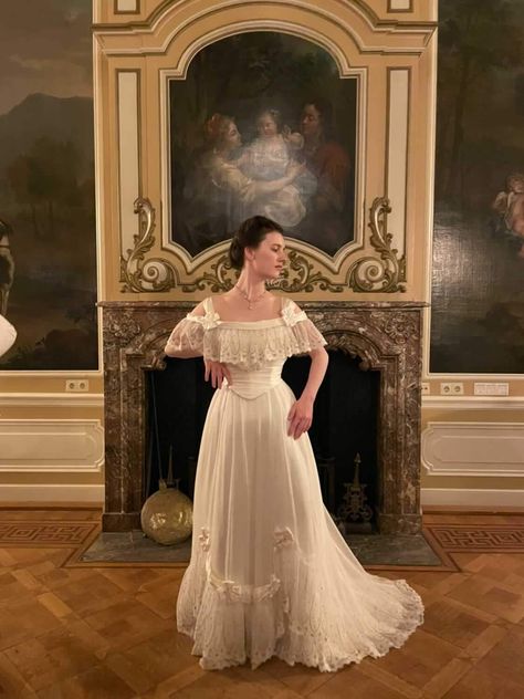 Edwardian Ball Gown, Edwardian Aesthetic, Dragon Time, Edwardian Gowns, Fashion Competition, Patterns Of Fashion, White Ball Gowns, The Odd Ones Out, Characters Female