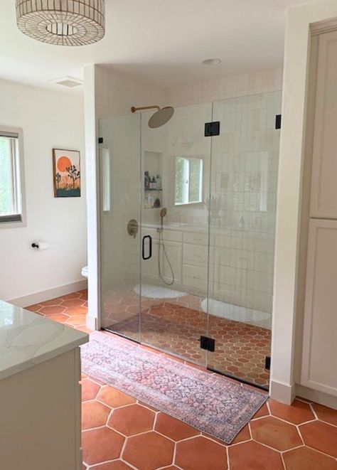 Terracotta Tile Shower Floor, Tan Tile Shower Bathroom, Desert Organic Decor, Bathroom Saltillo Tile Floor, Traditional Home Decor Bathroom, New Mexico Fireplace, Bathrooms With Terracotta Floors, Terra Cotta Shower Tile, Stained Concrete Floors Bathroom