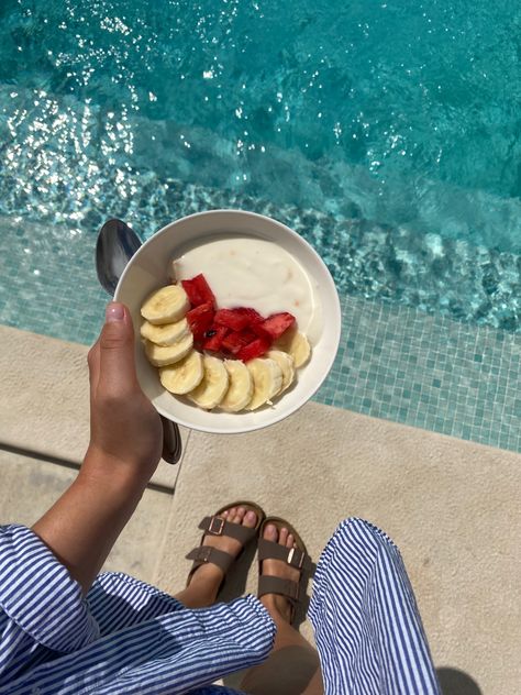 #breakfast #food #pool #vacation #aesthetic #love #inspo Breakfast On Vacation Ideas, Breakfast By The Pool, Vacation Food, Inside Pool, Pool Vacation, Vacation Meals, Vacation Aesthetic, Holiday Breakfast, Professional Photos