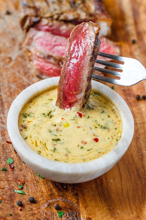 Cowboy Butter Dipping Sauce Recipe - #eatwell101 #recipe - This garlic #butter #dipping #sauce is the bomb! - #recipe by #eatwell101® Cowboy Butter Dipping Sauce, Garlic Butter Dipping Sauce, Butter Dipping Sauce, Cowboy Butter, Dipping Sauces Recipes, Steak Butter, Makanan Diet, Steak Sauce, Chicken Bites