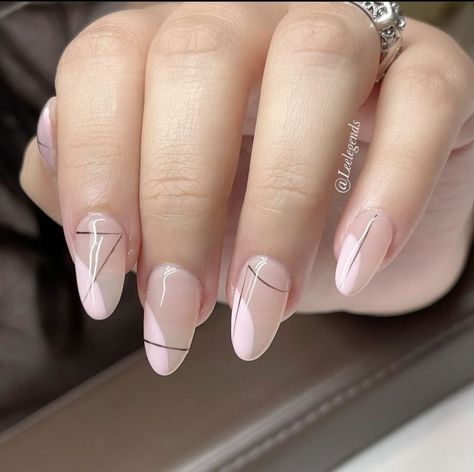 Matte Minimalist Nails, Nail Ideas Lines, Simple Line Nail Designs, Nails Geometric Design, Nail Art Lines Designs, Aura Nails Designs, Stripe Nail Designs, Simple Line Nail Art, Nails Art Blue