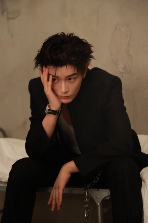 Ding Yuxi, Fashion Cover, Male Poses, Chinese Boy, Asian Actors, Handsome Anime Guys, Asian Boys, Handsome Anime, Boyfriend Pictures