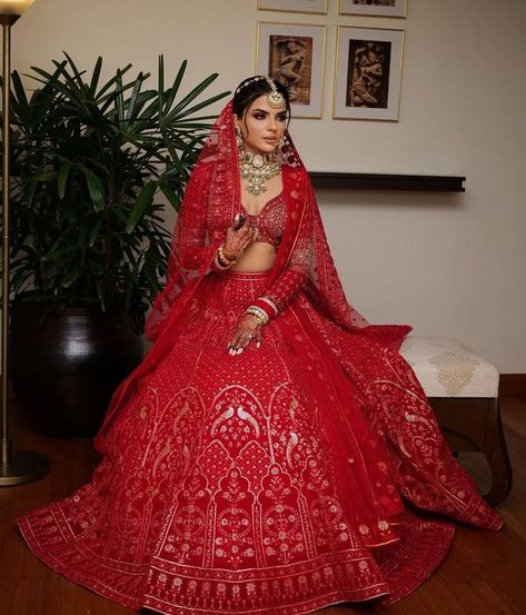 Presenting you latest Red Lehengas. From simple red bridal lehengas to dark red bridal lehengas, we have got variety of lehengas #shaadisaga #indianwedding #redlehengacholi #redlehengasimple #redlehengawhite #redlehengadesigns #redlehengasdesigns #redlehengasabyasachi #redlehengawine #redlehengacolourcombos #redlehengabridein #redlehengaplain #redlehengacholipartywear #redlehengawedding #redlehengadark #bridalredlehengacherry #bridalredlehengadark #bridalredlehengasimple #bridalredlehengawine Falguni And Shane Peacock, Falguni Shane Peacock, Baju Kahwin, Bridal Lengha, Bridal Lehenga Designs, Latest Bridal Lehenga, Indian Bride Outfits, 2025 Wedding, Bride Outfits