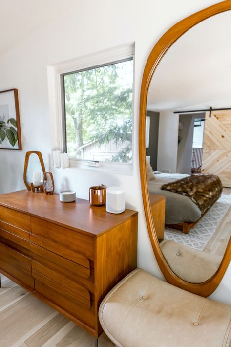 Asymmetrical Mirror Midcentury Modern Mirror Wall, Mid Century Modern Hallway, Blob Mirror, Mid Century Modern Mirror, Mid Century Flooring, Asymmetrical Mirror, Entryway Hall, Mid Century Modern Interior Design, Mid Century Bedroom