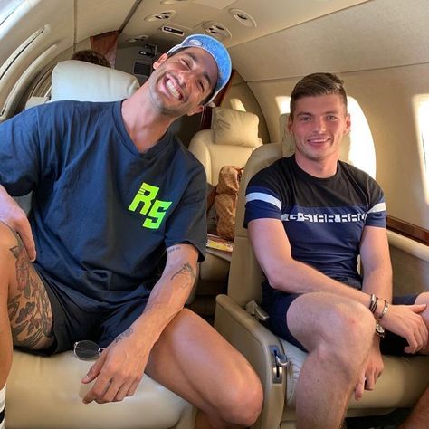 Max Verstappen on Instagram: “Reunited” Max And Daniel, Daniel Ricciardo And Max Verstappen, Ricciardo F1, Traveling Together, Formula 1 Car Racing, Formula E, Daniel Ricciardo, Nissan 370z, Richard Branson