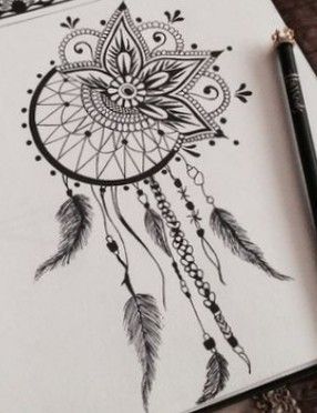 Lotus Dreamcatcher Tattoo, Mandala Hip Tattoos Women, Dreamcatcher Tattoo Designs For Women, Mandala Dream Catcher Tattoo, Dreamcatcher Tattoo Thigh, Dreamcatcher Mandala Tattoo, Tattoo Designs Floral, Tattoo Designs Sleeve, Mandala Tattoo Leg