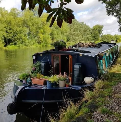 Boat House, Canal Boat Bedroom, Narrowboat Layout Plan, Widebeam Boat, Canal Boat Living, Luxury Narrowboat, Canal Boat Interior Narrowboat, Barge Interior, Barge Boat