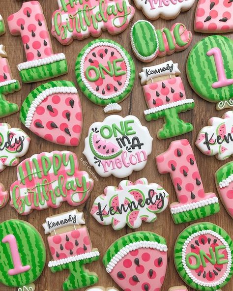 One in a melon cookies for a first birthday!! This set has been on my bucket list and I was so excited to put my vision in cookie form!! I… Watermelon Birthday Party Theme, Watermelon Cookies, Watermelon Day, Watermelon Birthday Parties, Watermelon Party, 1st Birthday Party Themes, Watermelon Birthday, Summer Cookies, First Birthday Party Themes