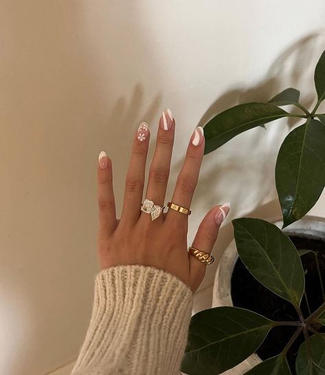 OBJKTS JEWELRY on Instagram: “We’ve rounded up a few of our fave recent tagged photos 💍🤩 we love seeing how you wear your jewels!” Ongles Beiges, Prom Inspo, Nail Jewels, Senior Prom, Nails Inspo, Nude Nails, White Nails, Simple Nails, Essie