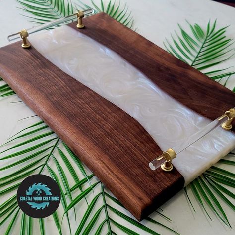 Walnut Wood with Ghost Blue Epoxy River Charcuterie Board Resin Pictures, Epoxy Charcuterie Board, Epoxy Board, Charcuterie Board Cheese, Resin Trays, Resin And Wood Diy, Woodwork Ideas, Resin Decor, Wood Epoxy