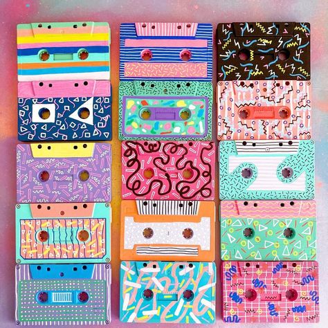 Painted Cassette Tapes, Painted Cassette, Cassette Tape Art, Crafty Witch, Dopamine Decor, Astuces Diy, Craft Decorations, 80s Nostalgia, Tape Art