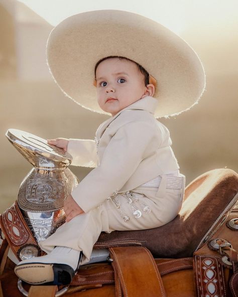 Family & Wedding Photographer on Instagram: “💙 . . . . #bautizo #baptism #catholicchurch #catholic #baptismphotography #charros #sillademontar #charro #charrotheme #ranch #rancho…” Bautizo Ideas Boy Decoration Charro, Steak Smash, Charro Bautizo Ideas Boy, Charro Baptism, Baptism Party Boy, Charro Wedding, Baptism Decorations Boy, Baptism Pictures, Baptism Photography