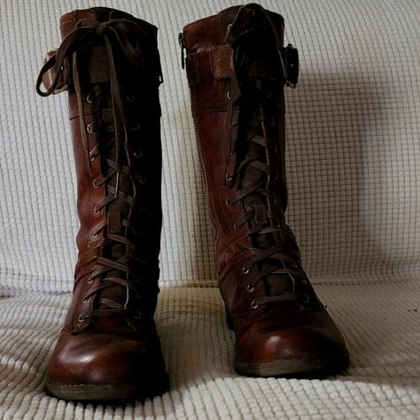 No Boxs It Was Torn Apart During Delivery. Leather And Leather Swade Zipper On Side. Lace Up In Front. Buckles At The Top Side Of Boots. I Only Tired On For About An Hour. They We're To Small For Me I Needed A Wide Boot. Adventure Boots Women, Seven League Boots, Jika Tabi Boots, Victorian Leather Boots, Fantasy Shoes Boots, Medieval Shoes Women, Brown Boots Aesthetic, Apocalypse Boots, Brown Pirate Boots