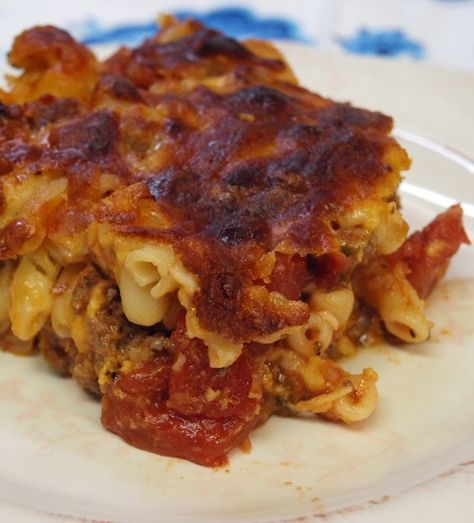 ~Ohio Thoughts~: Johnny Marzetti Recipe and History Johnny Marzetti Recipe, Ohio Recipes, Johnny Marzetti, Beef Casseroles, School Cafeteria, Pasta Casserole, Hamburger Recipes, Family Cookbook, Main Course Recipes