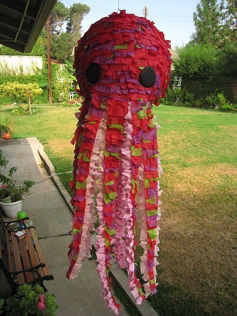 Get creative by making a pinata with the kids full of sweets, always a popular activity to have at your Big Summer DO! Homemade Pinata, Pinata Ideas, Piñata Ideas, Diy Pinata, Pinata Party, Sea Birthday, Under The Sea Party, Pirate Party, Mermaid Birthday