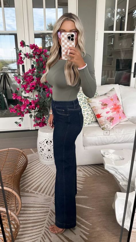 Long Sleeve Bodysuit Outfit Jeans, Bodysuit Outfit Jeans, Fall Fashion Outfit Ideas, Outfit Ideas 2023, Fashion Outfit Ideas, Body Suit Outfits, Fall Fashion Outfits, Fashion Outfit, Long Sleeve Bodysuit