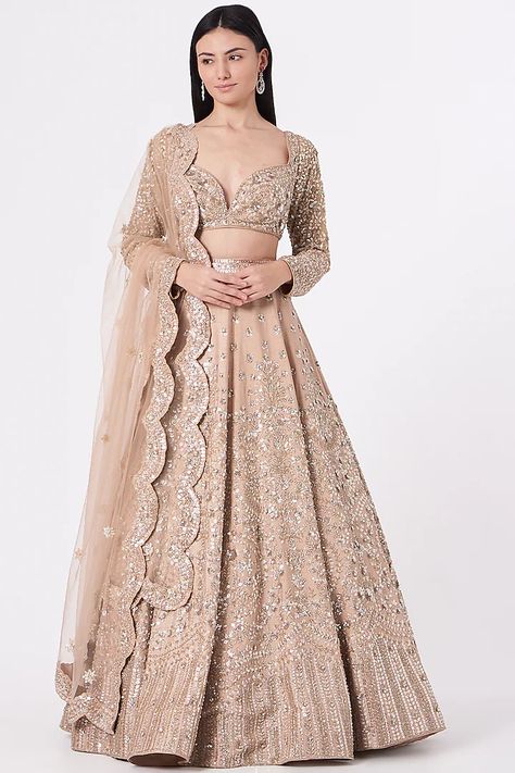 Beige Hand Embroidered Lehenga Set Design by Rajbinder Chahal at Pernia's Pop Up Shop 2021 Beige Lehnga Outfit, Beige Indian Outfit, Beige Lehenga Bridal, Beige Lehenga, Embroidered Bridal Lehenga, Peach Lehenga, Choli Designs, Cutwork Embroidery, Embroidered Lehenga