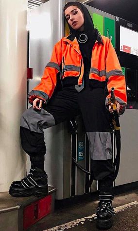 Orange Streetwear Outfit, Orange Streetwear, Mecha Suit, Blood And Bone, Suit Ideas, Dewalt Tools, Women Streetwear, Hip Hop Outfits, Black Streetwear