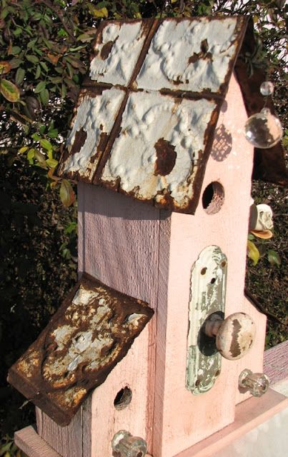 tin roof from shop Rustic Birdhouses, Birdhouse Ideas, Beautiful Birdhouses, Birdhouses Rustic, Garden Birdhouses, Rustic Birdhouse, Shabby Chic Garden, Bird House Plans, Bird House Kits