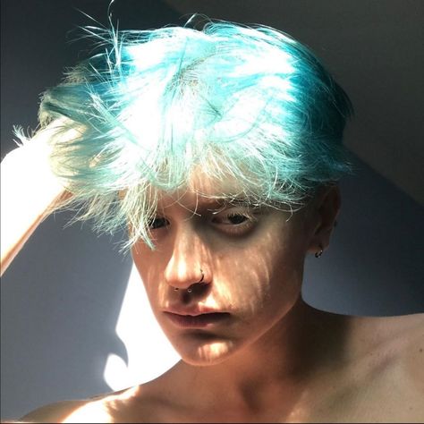 Blue Dyed Hair Men, Light Blue Hair Men, Blue Hair Boy, Green Hair Men, Mens Blue Hair, Mint Green Hair, Skater Boi, Dyed Hair Men, Light Blue Hair