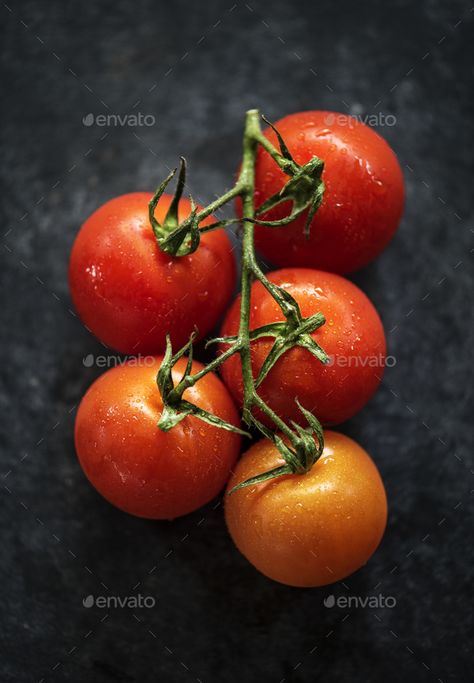 Closeup of fresh organic tomatoes by Rawpixel. Closeup of fresh organic tomatoes Soup Recipes Tomato, Healthy Food Plate, Tomatoes Soup, Tomatoe Soup, Ingredients Photography, Soup Tomato, Vegetables Photography, Tomato Soup Recipe, Inspo Art