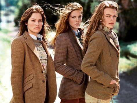 Tweeds from Ralph Lauren ✨  #RalphLauren #Fashion #Classic #American #Style #EquestrianStyle Ivy League Style Women, Pijamas Women, Mode Tips, Back To School Fashion, Ivy League Style, Ivy Style, Country Fashion, Ralph Lauren Style, Estilo Preppy